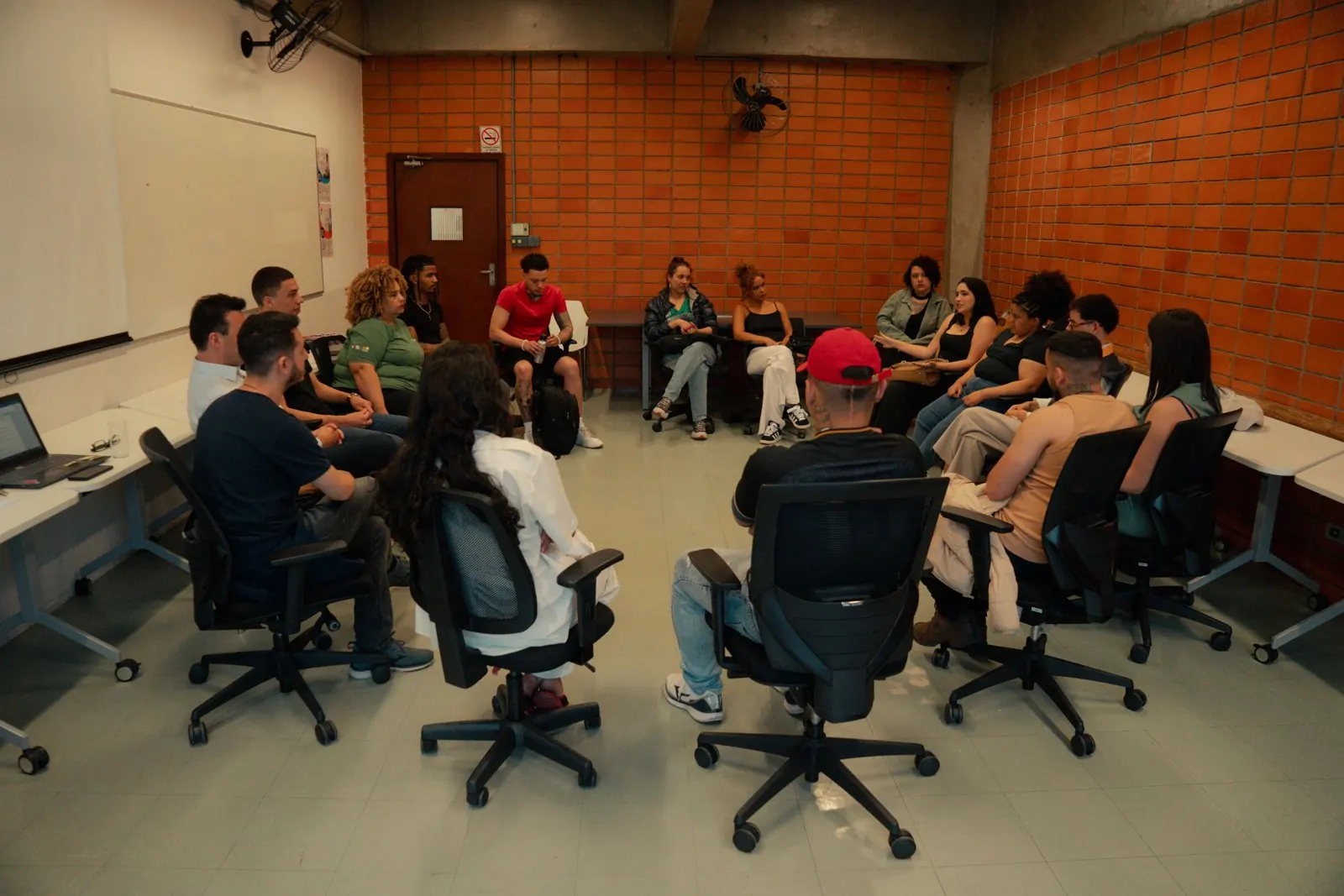 Turma do Sommelier do Futuro em sala de aula