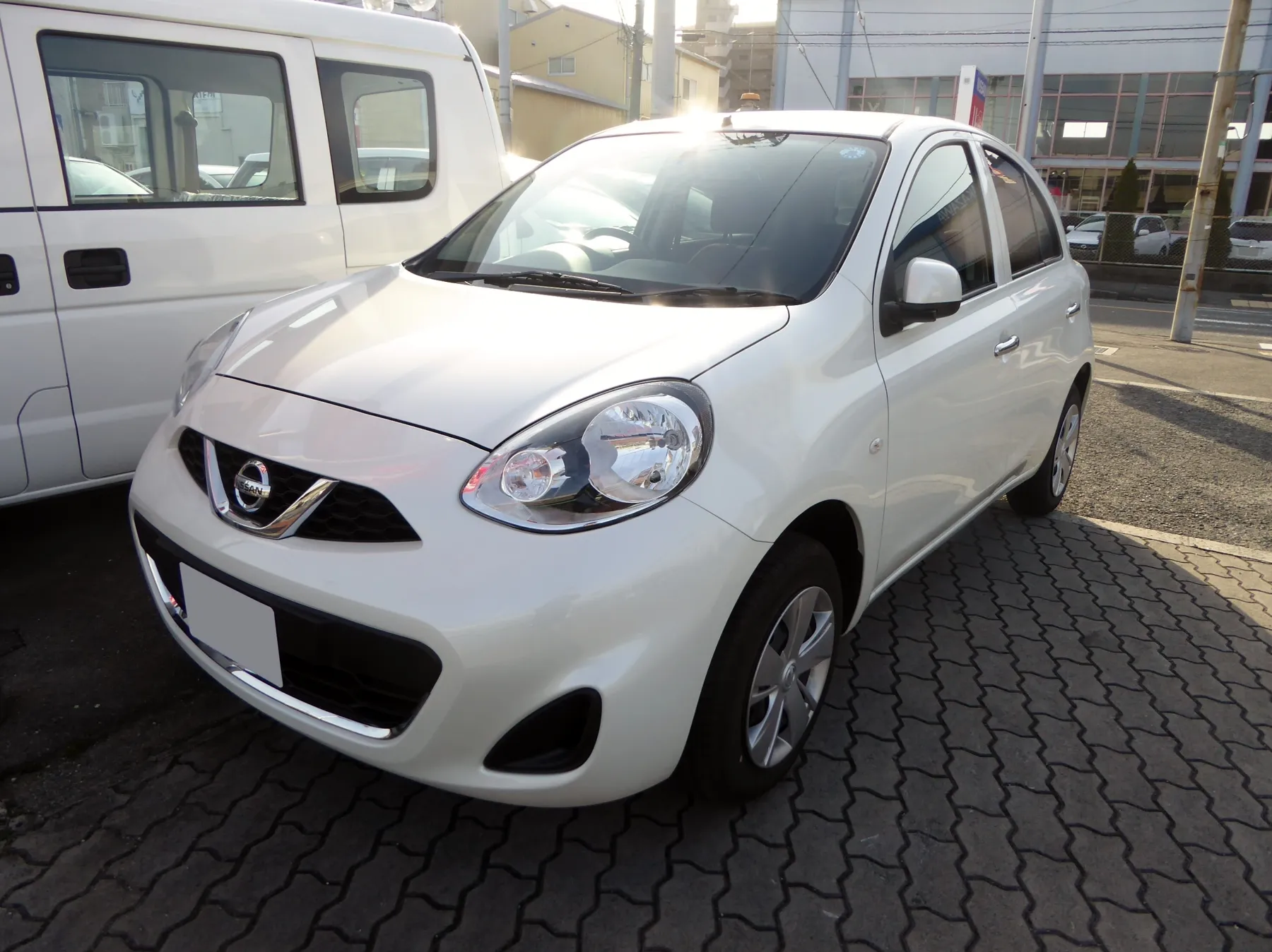 Nissan March
